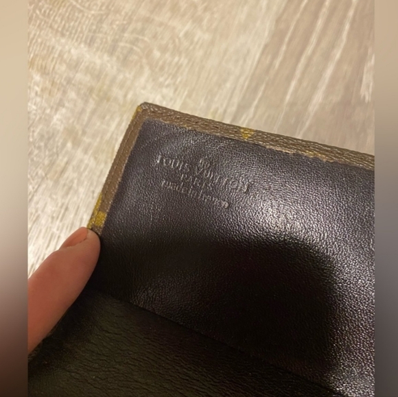 Louis Vuitton wallet. - Picture 3 of 8